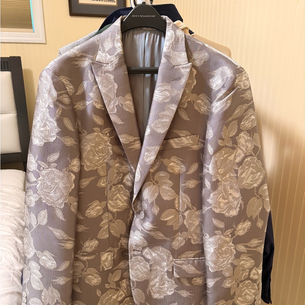 Egara Men's Floral Blazer - Silver and Cream